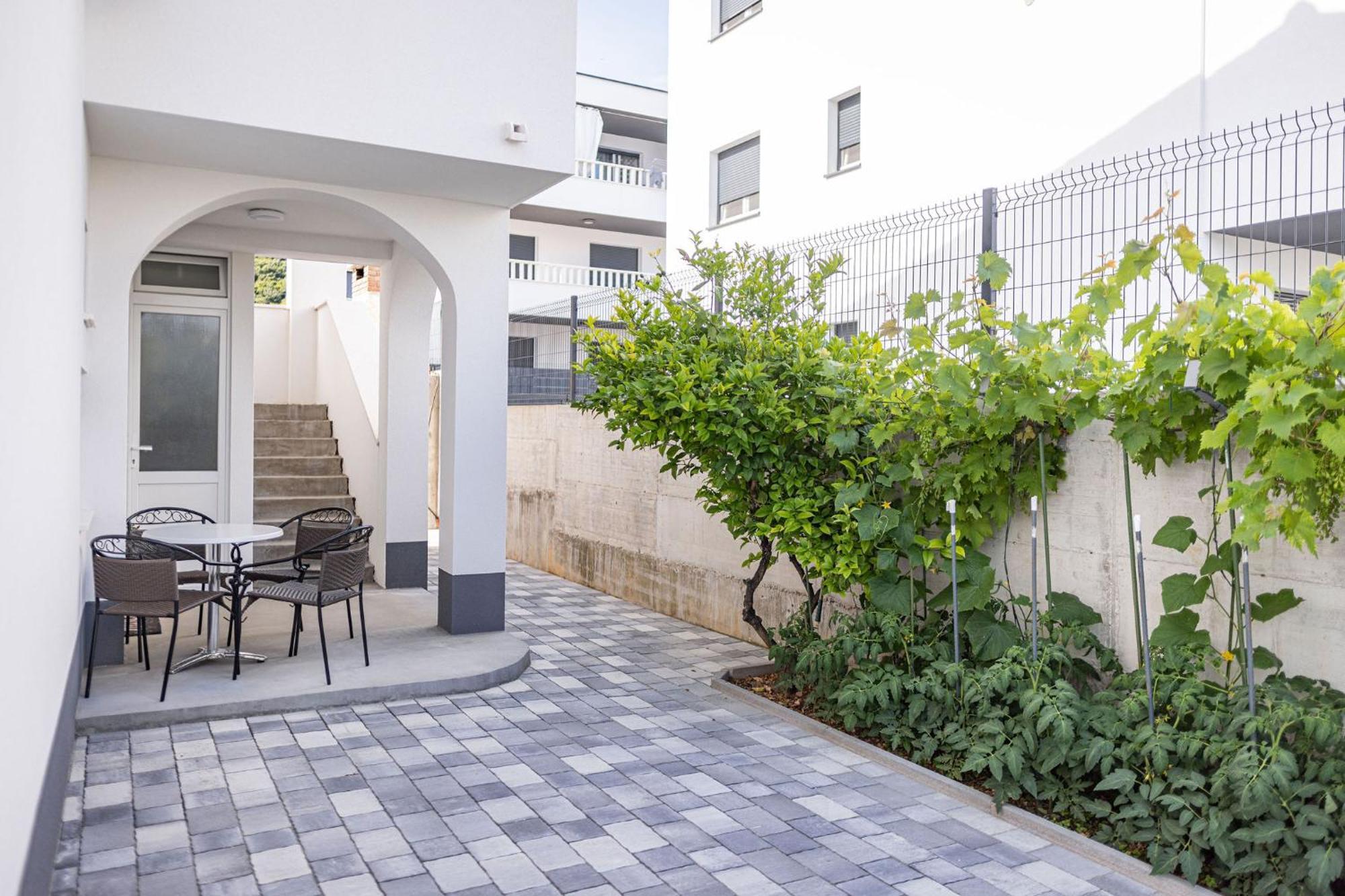Veronika Apartman Trogir